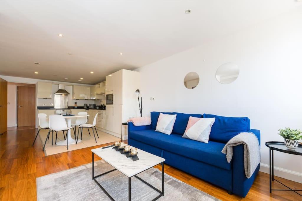 In The Heart Of Centre Apartment Cardiff