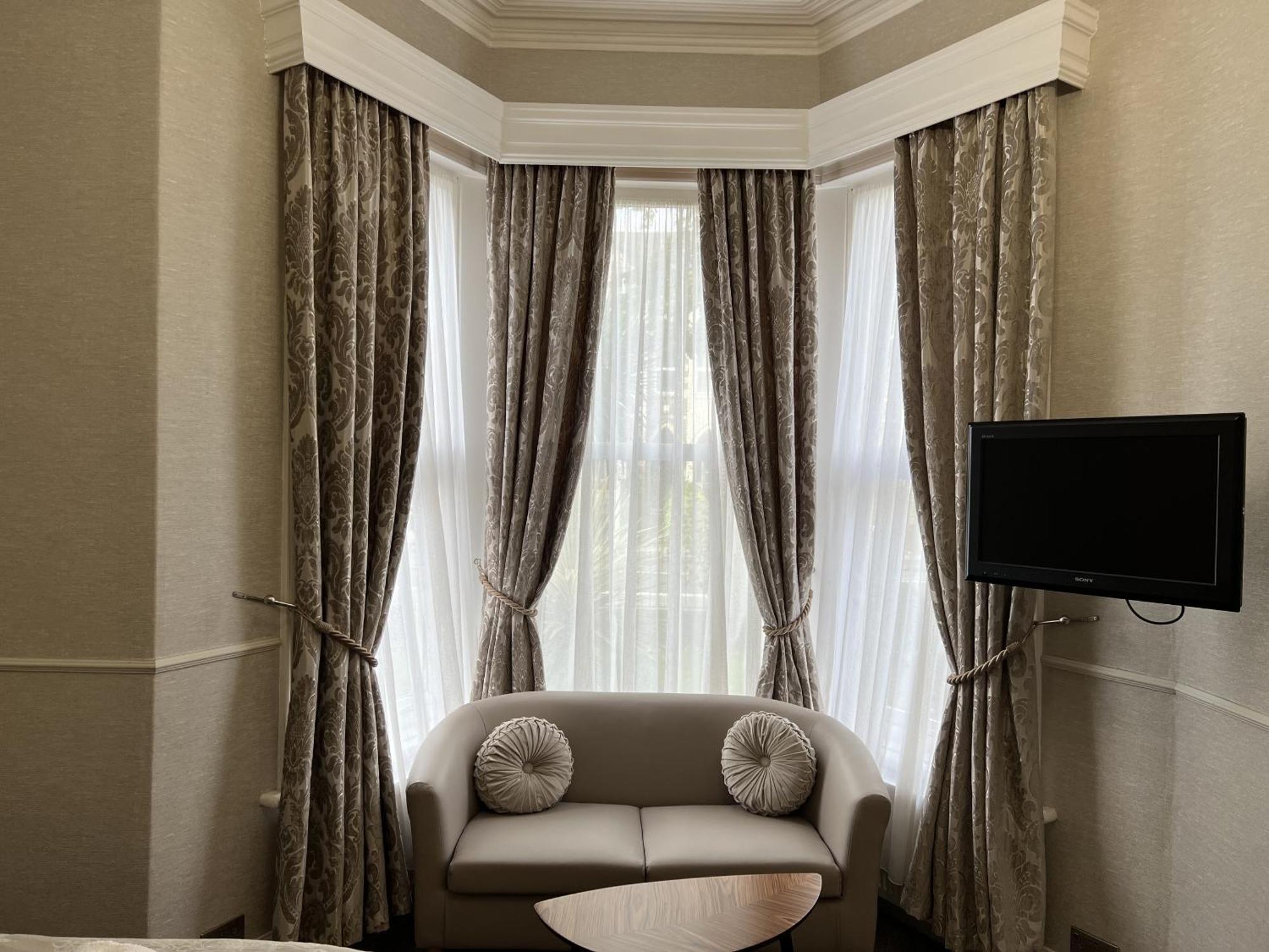 Guest house Tanes Cardiff