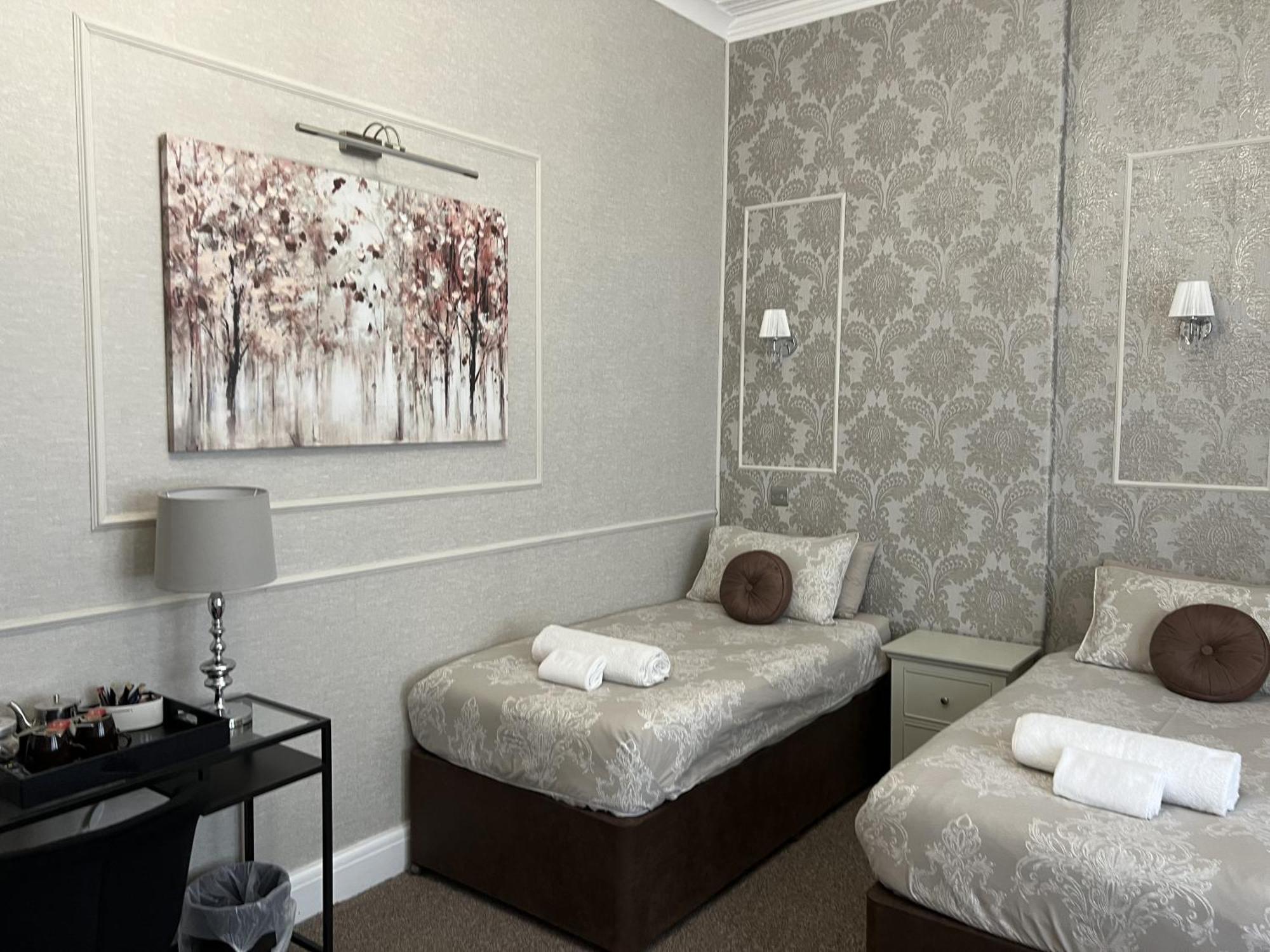 Guest house Tanes 3*