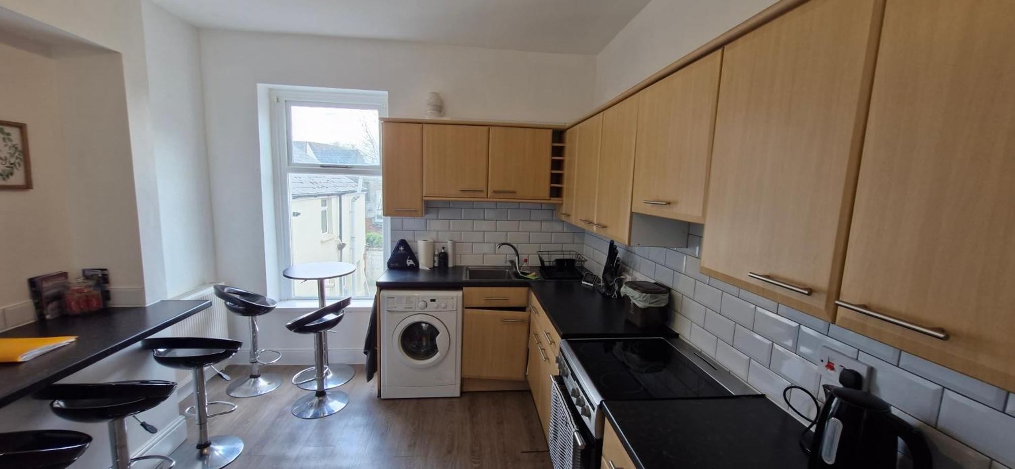 Apartment Large Three Bedroom With Roof Terrace Near Centre Cardiff