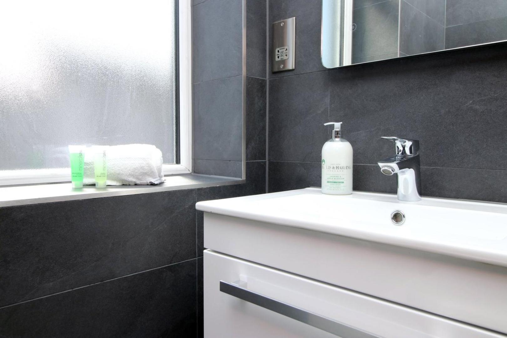 Apartment Boutique One Bedroom Cardiff