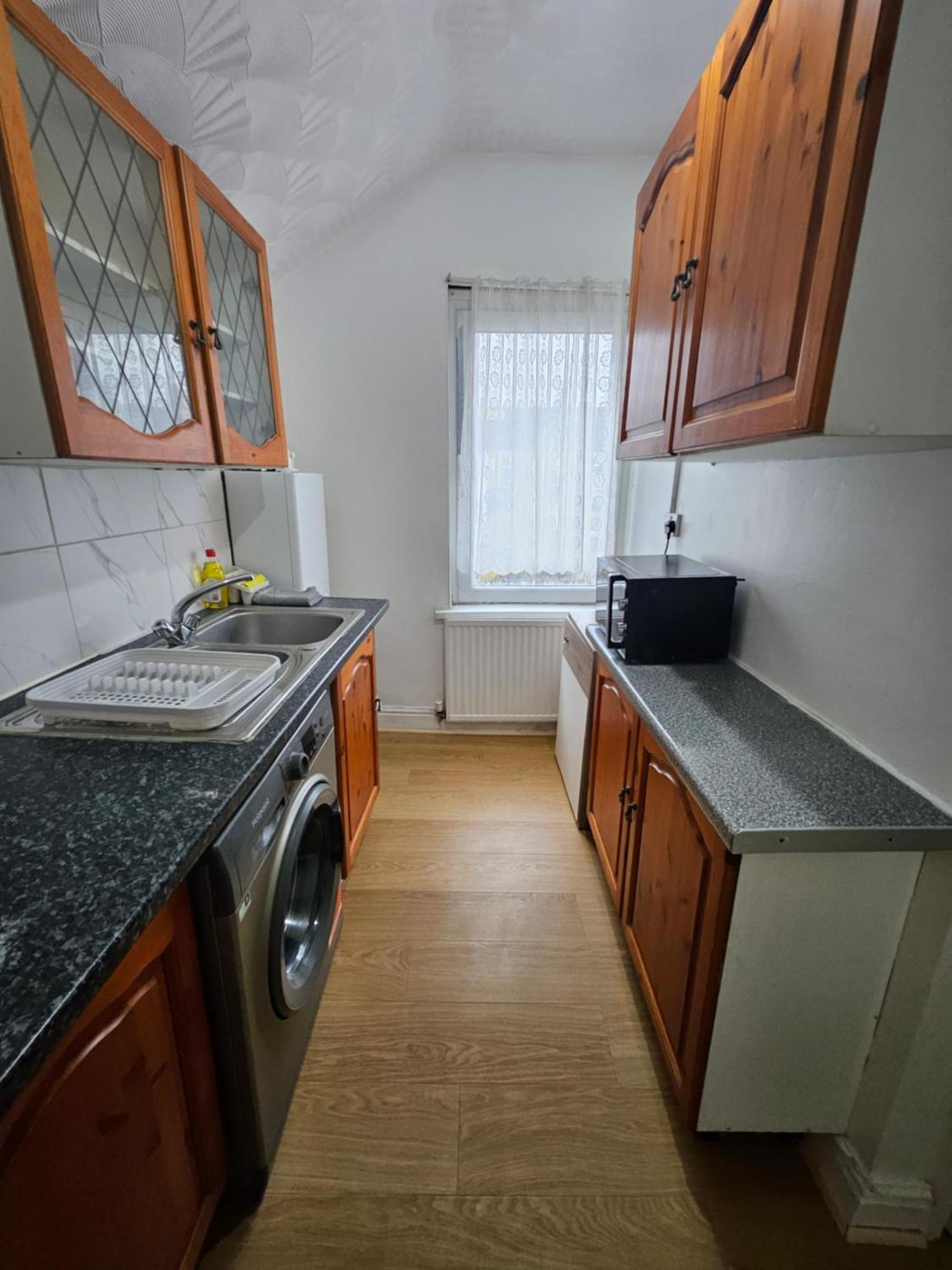 No Frills & Nothing Fancy 1 Bed Centre Cardiff