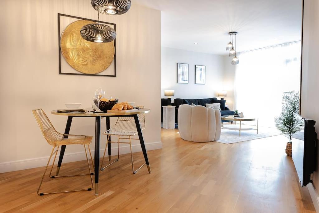 Sophisticated Free Parking Apartment *