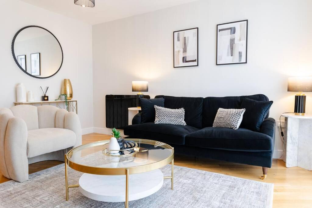 Sophisticated Free Parking Apartment *