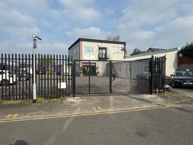 Guest house Benjamin By Koya Homes - 3 Double Bedroom Apartment, Centre, Free Parking Cardiff