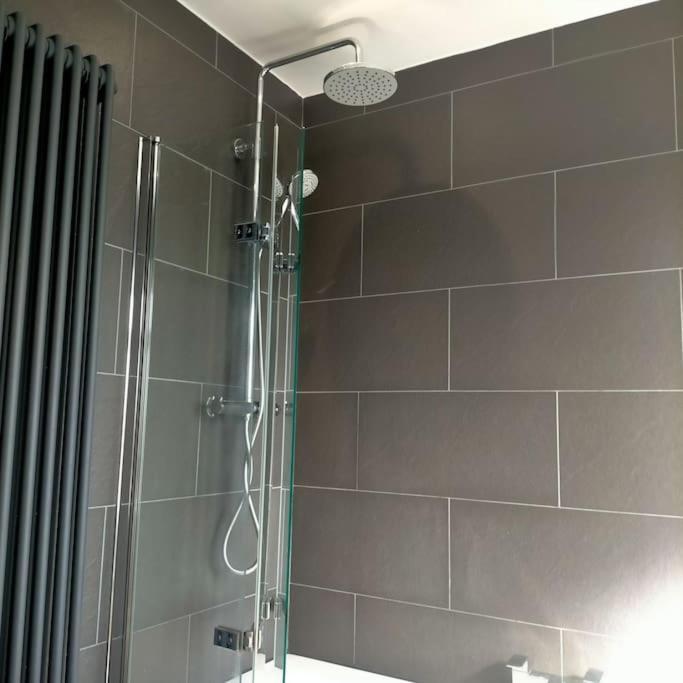 Sunny In Modern House * Cardiff