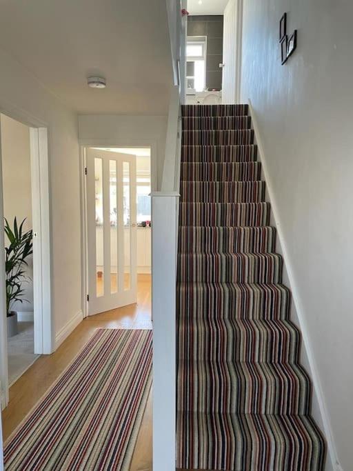 Sunny In Modern House *