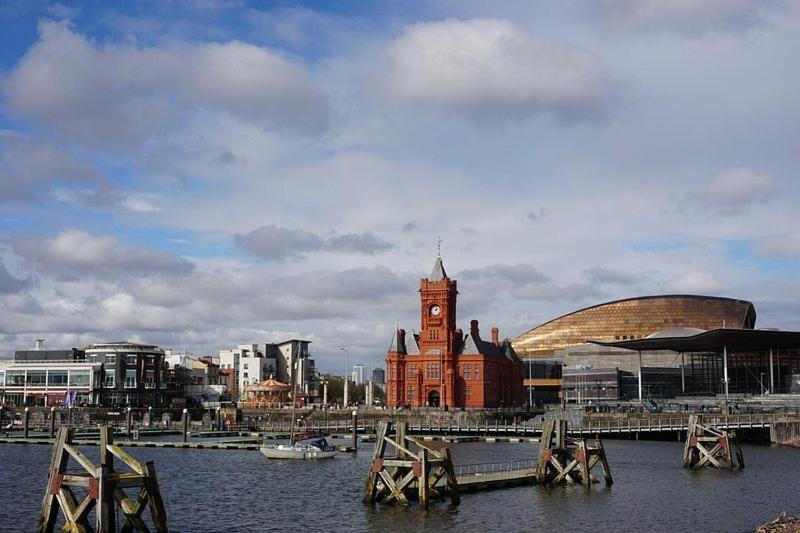 Sitting On The Dock Of The Bay Cardiff