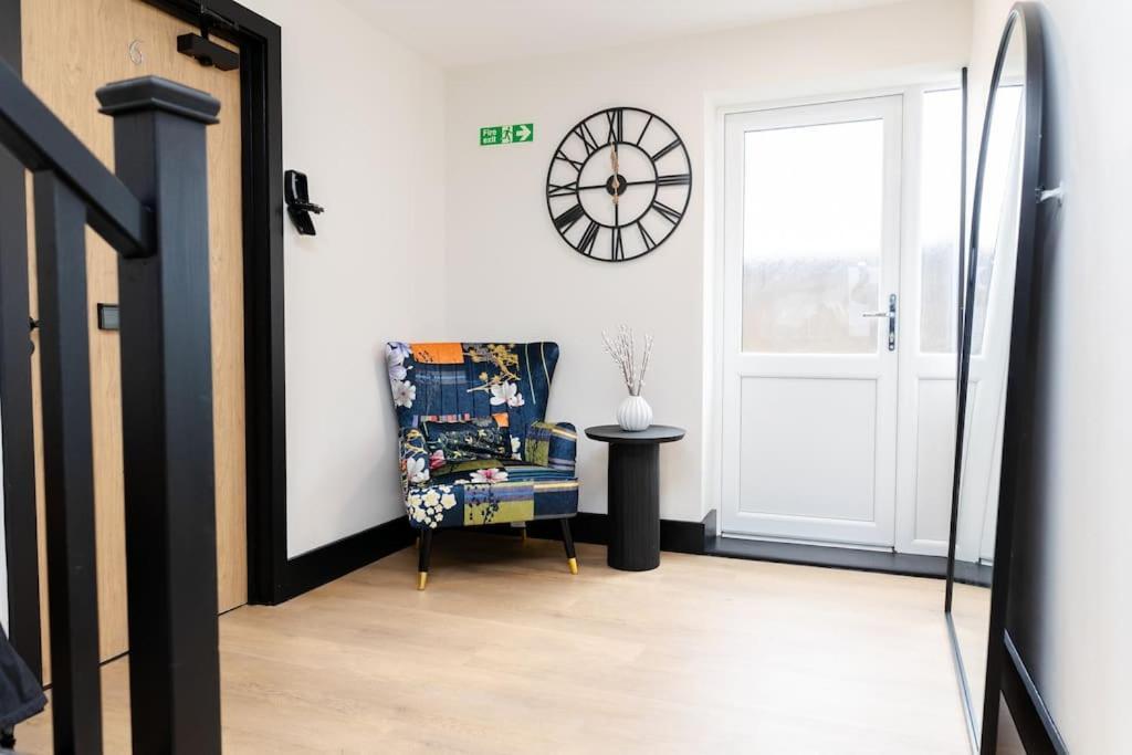 The Berriman Collection Stylish Sleeps 6 - 2 Bedroom * Cardiff