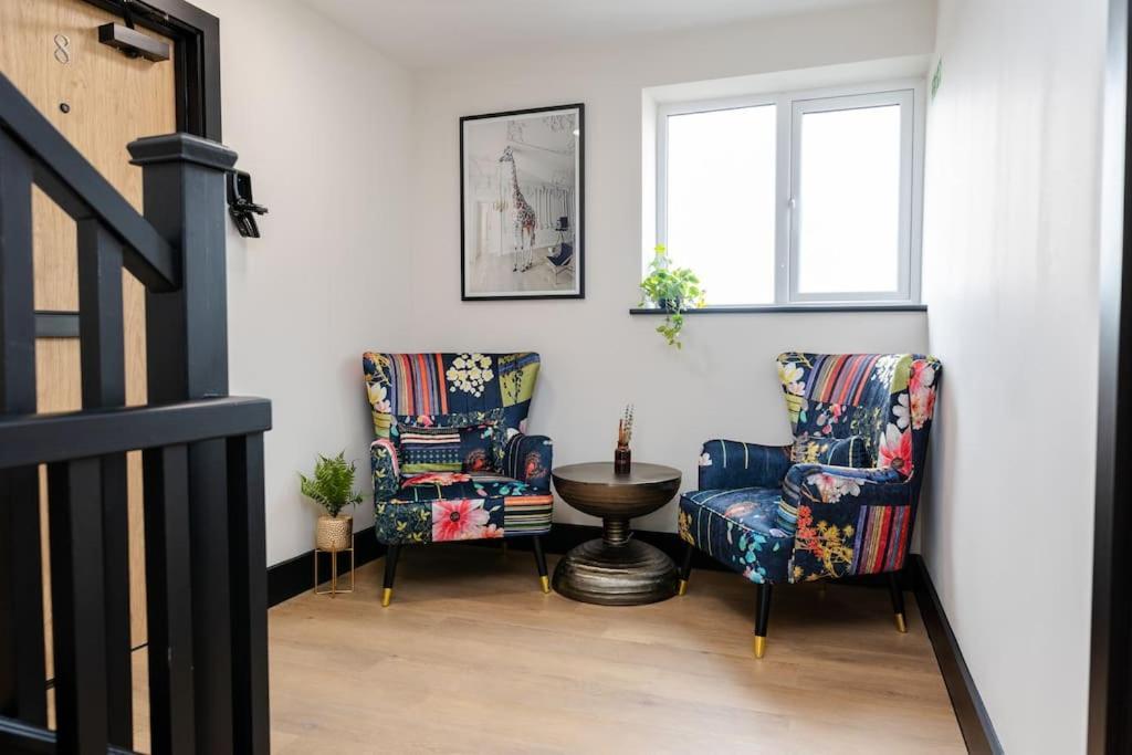 The Berriman Collection Stylish Sleeps 6 - 2 Bedroom Apartment Cardiff