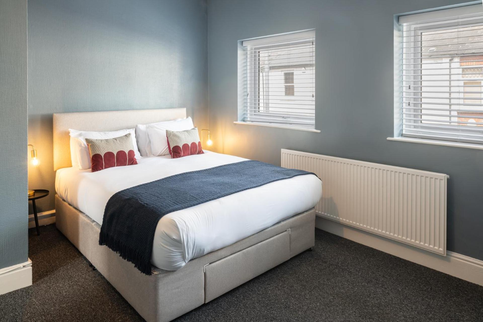 Host & - Pontcanna Mews