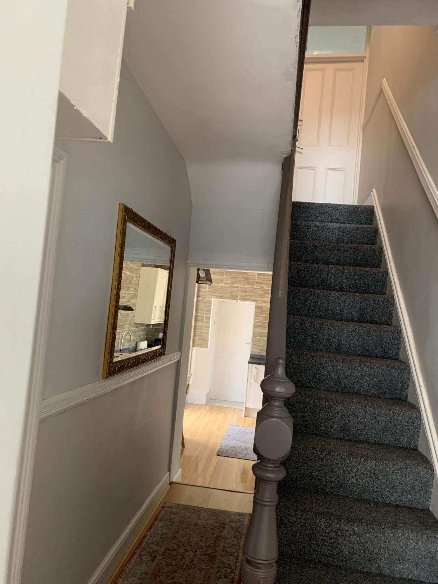 Adanhouse-stockland Spacious 5 Bedroom House Sleeps 12 Private Garden Holiday home Cardiff