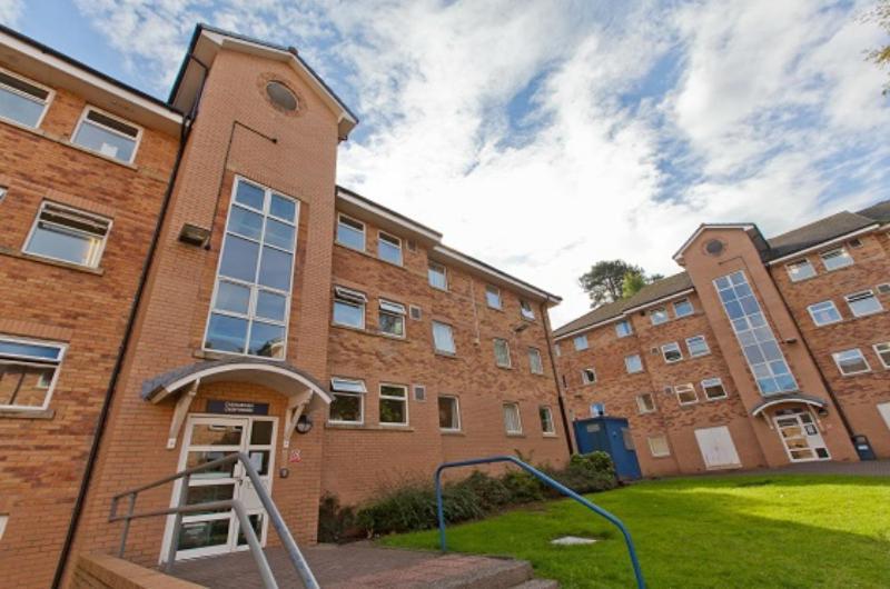 Plas Gwyn Halls, Met *