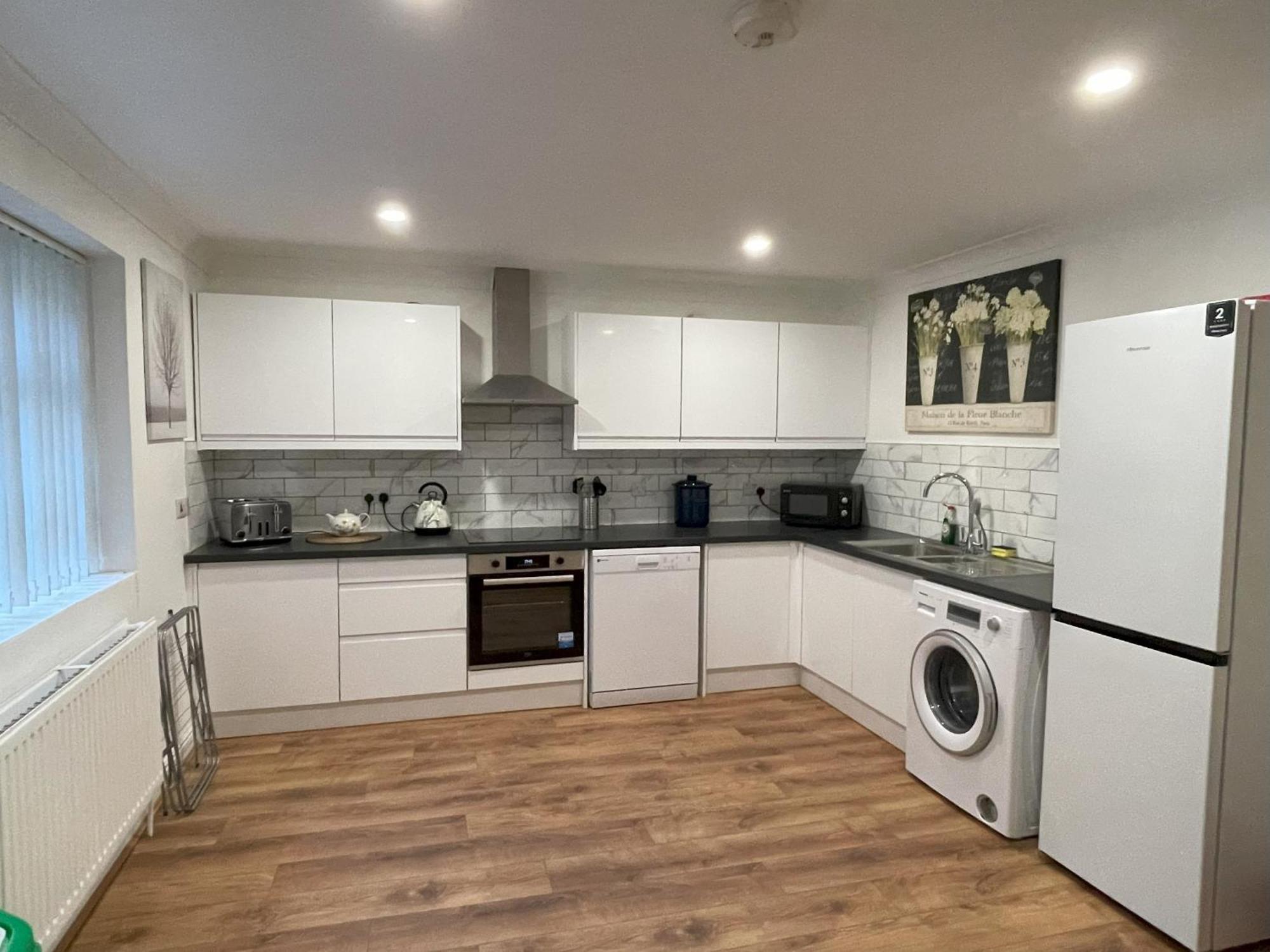 Apartment 1 Fitzhamon Embankment Opposite Principality Stadium - Long Offer Cardiff