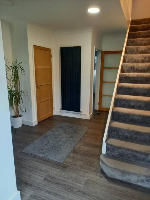 Holiday home Modernised With 2 Bedrooms In Cardiff