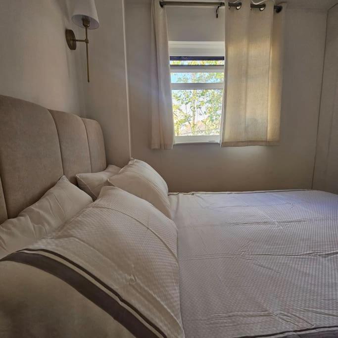 Cosy Macosy Cardiff