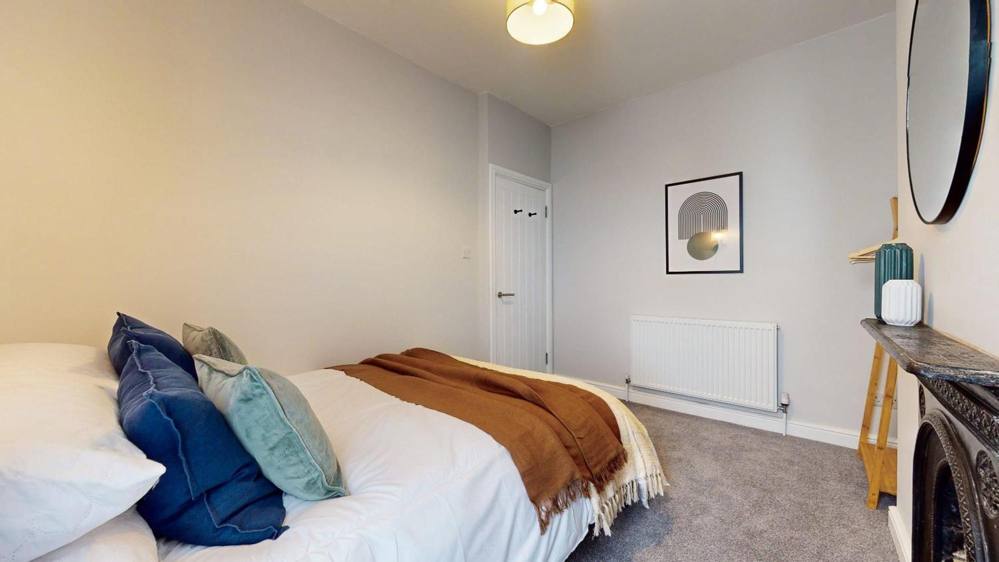 Beautiful 3 Bed In The Heart Of City With Free Parking