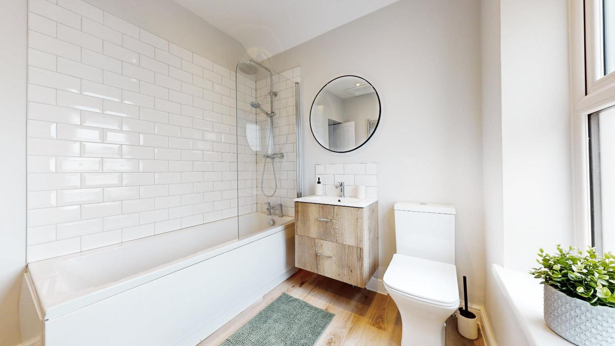 Beautiful 3 Bed In The Heart Of City With Free Parking Holiday home