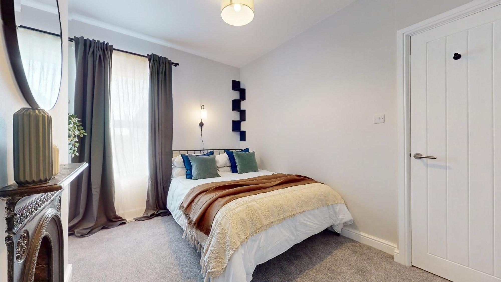 Holiday home Beautiful 3 Bed In The Heart Of City With Free Parking