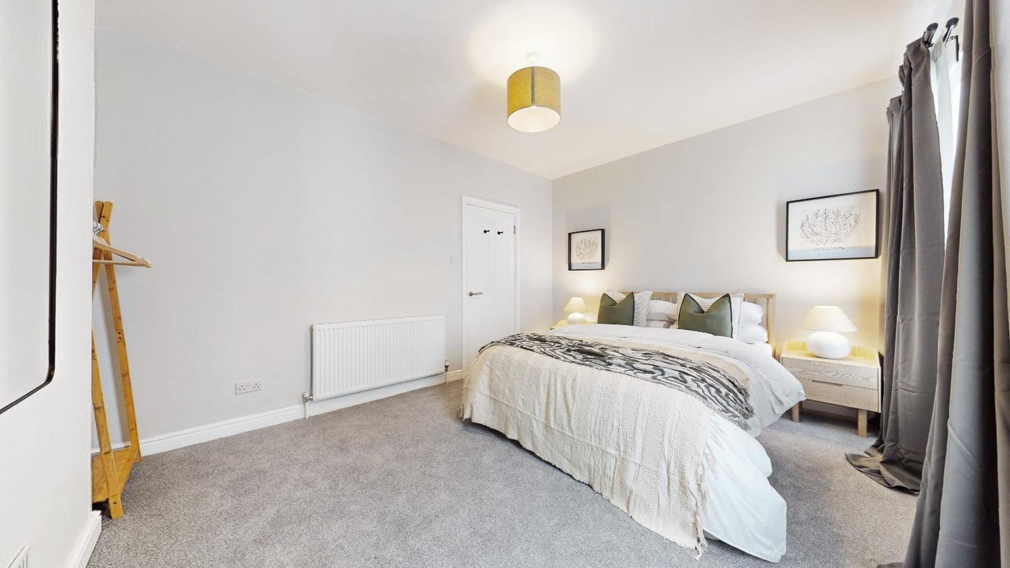 Beautiful 3 Bed In The Heart Of City With Free Parking Cardiff