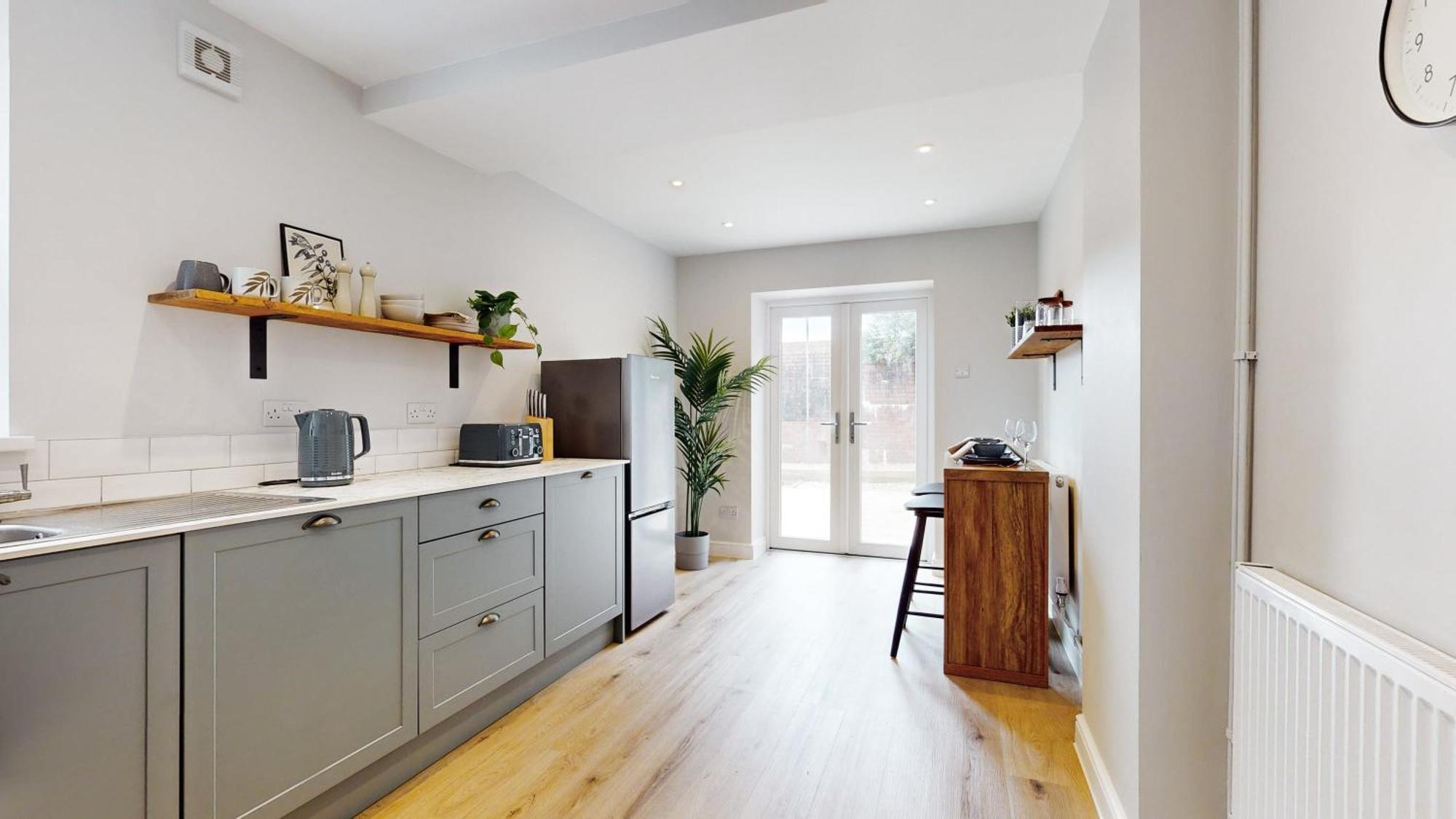 Beautiful 3 Bed In The Heart Of City With Free Parking