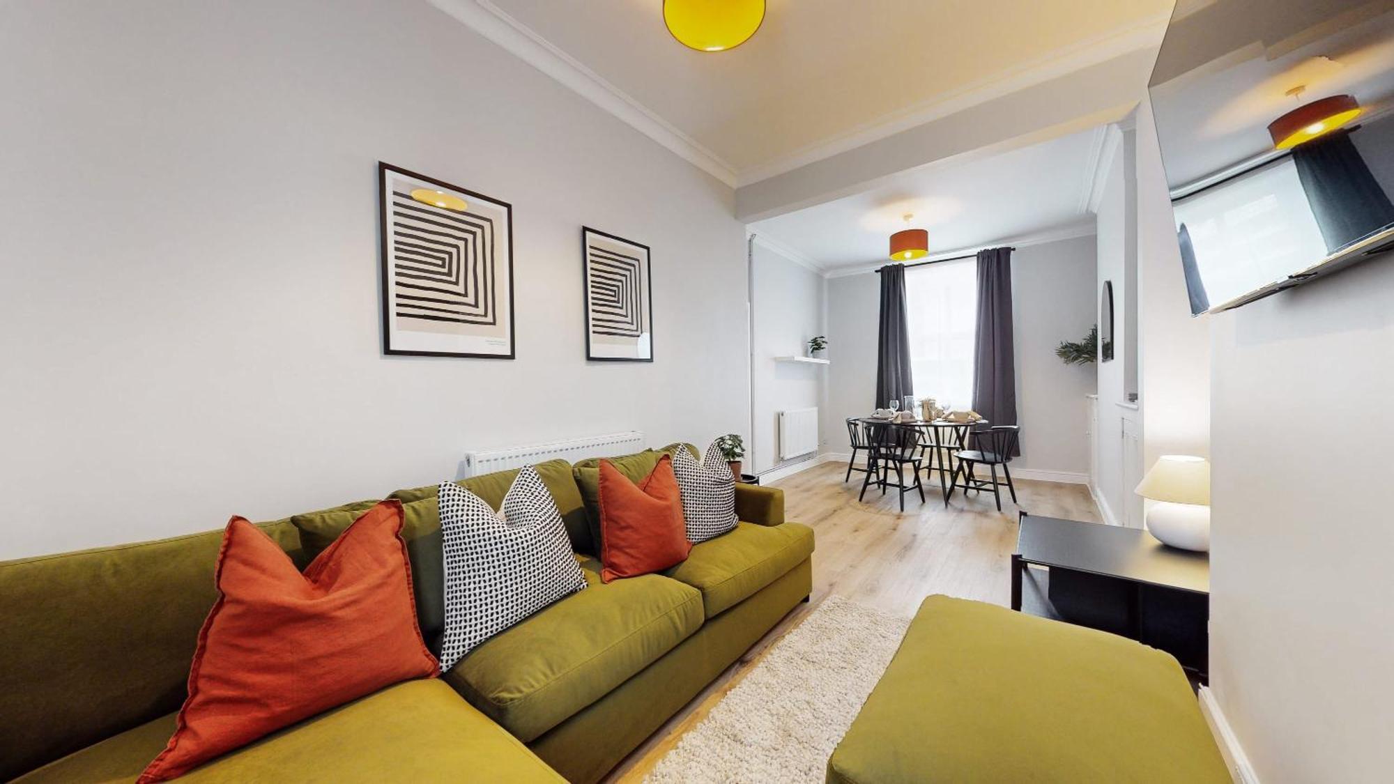 Beautiful 3 Bed In The Heart Of City With Free Parking * Cardiff
