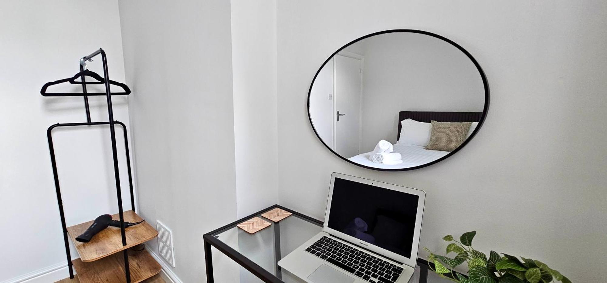Harlequin By Switchback Apartment