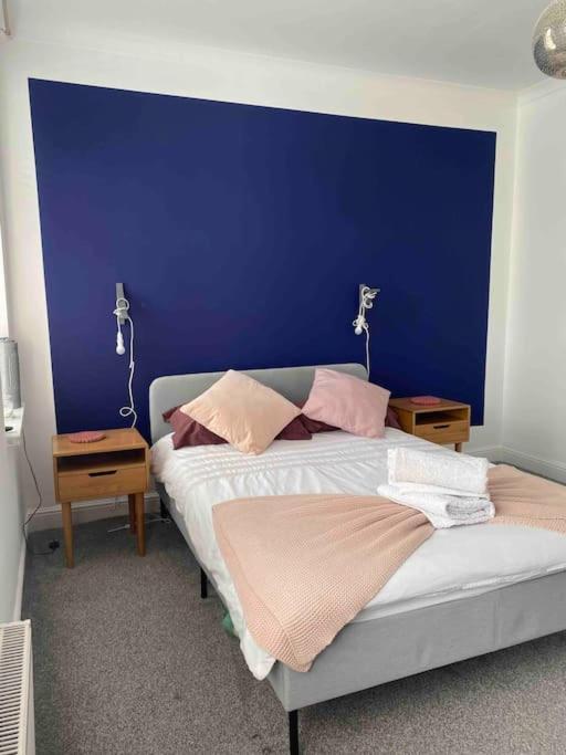 Holiday home Stones Throw From Millennium Stadium & Centre