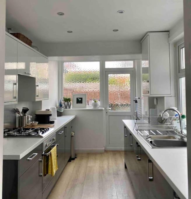 Holiday home Stones Throw From Millennium Stadium & Centre Cardiff