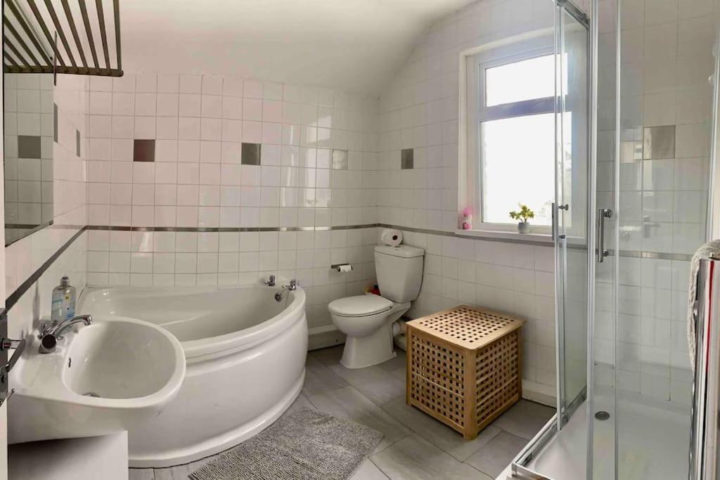 Stones Throw From Millennium Stadium & Centre *