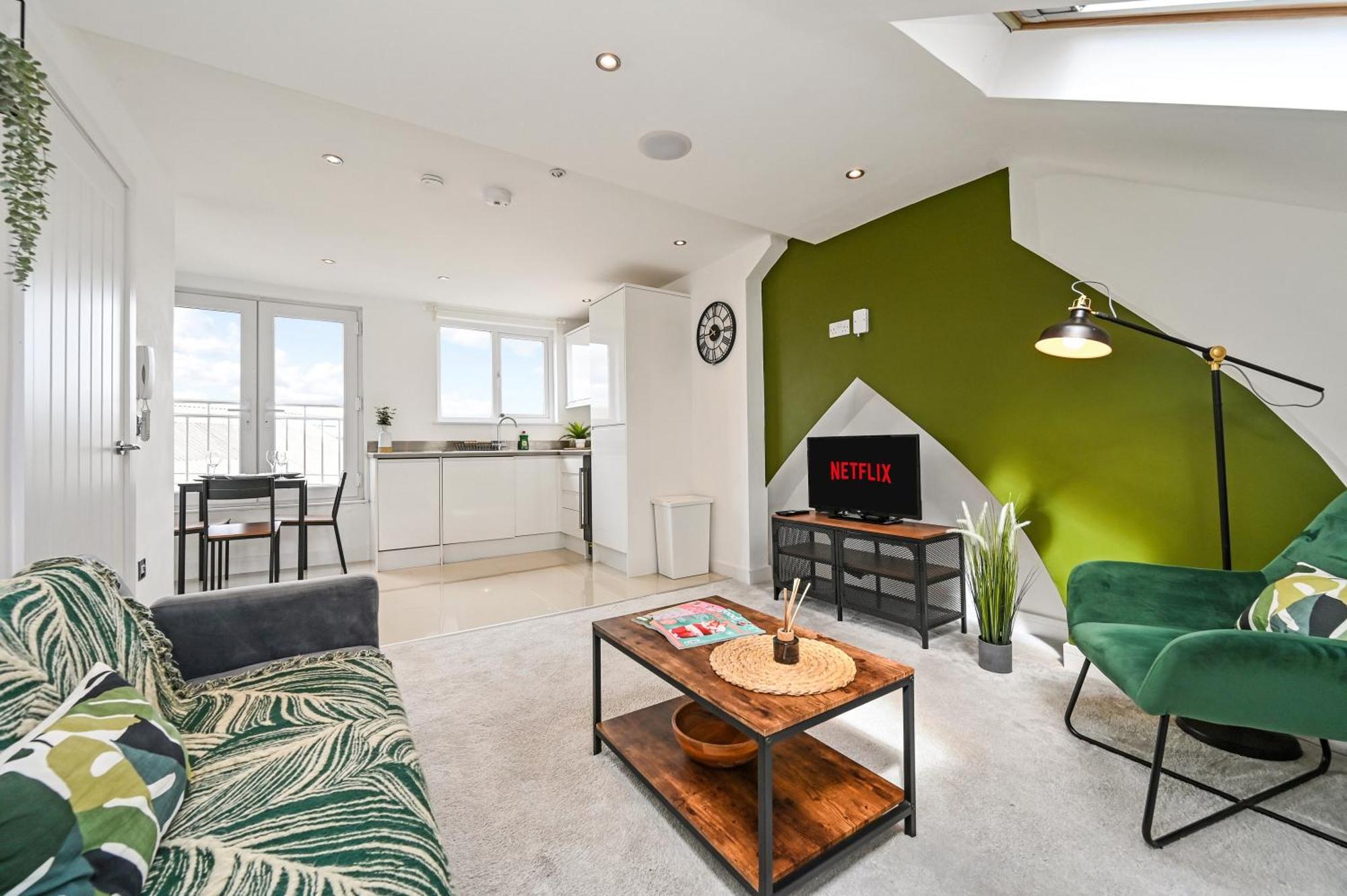 Apartment Family 1 Bed Apt Near Cardiff City Centre, Free Parking, Quiet, Secure Neighbourhood Cardiff