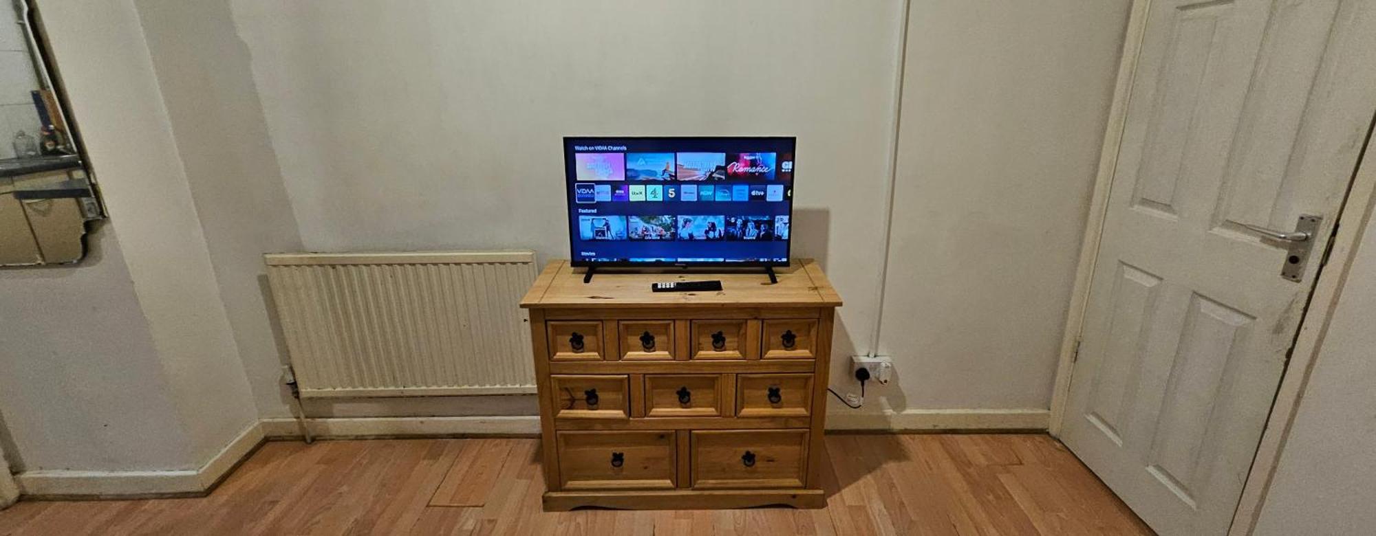Apartment No Frills & Nothing Fancy 1 Bed Centre