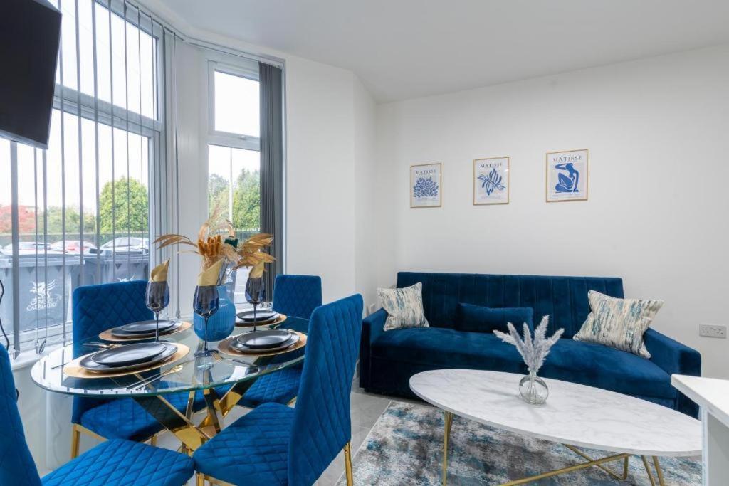 Luxurious - In Cardiff