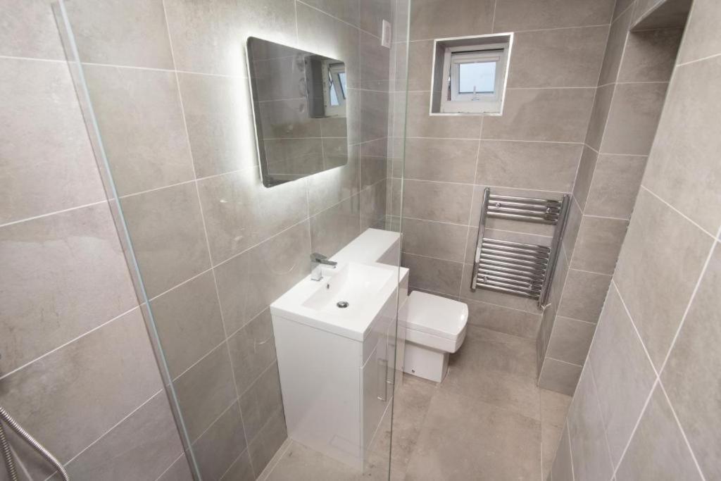 Luxurious - In Cardiff