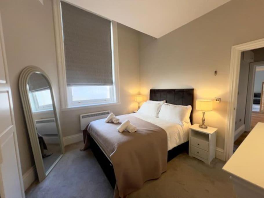 Luxebay Hideaway - Free Parking Apartment Cardiff