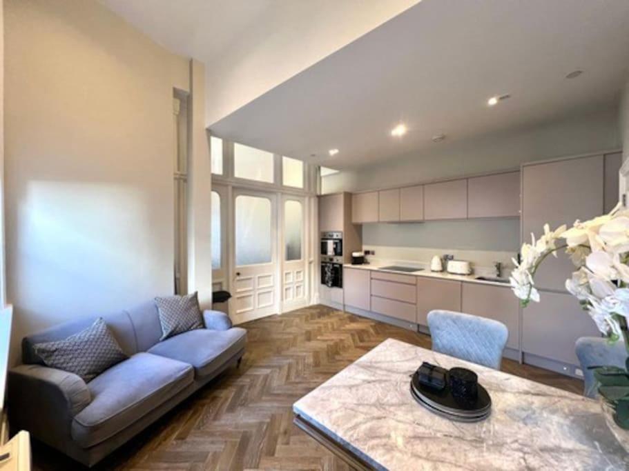 Luxebay Hideaway - Free Parking *