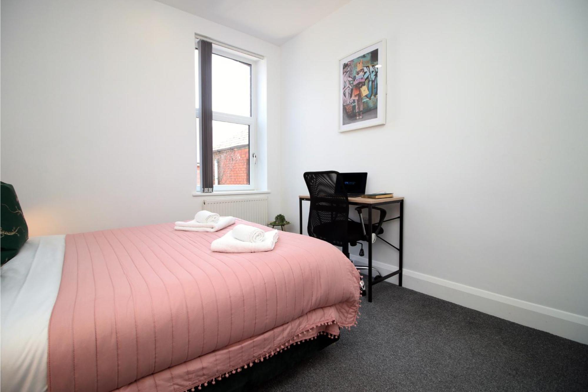 New Listing - Modern & Spacious Retreat With Private Courtyard Apartment *