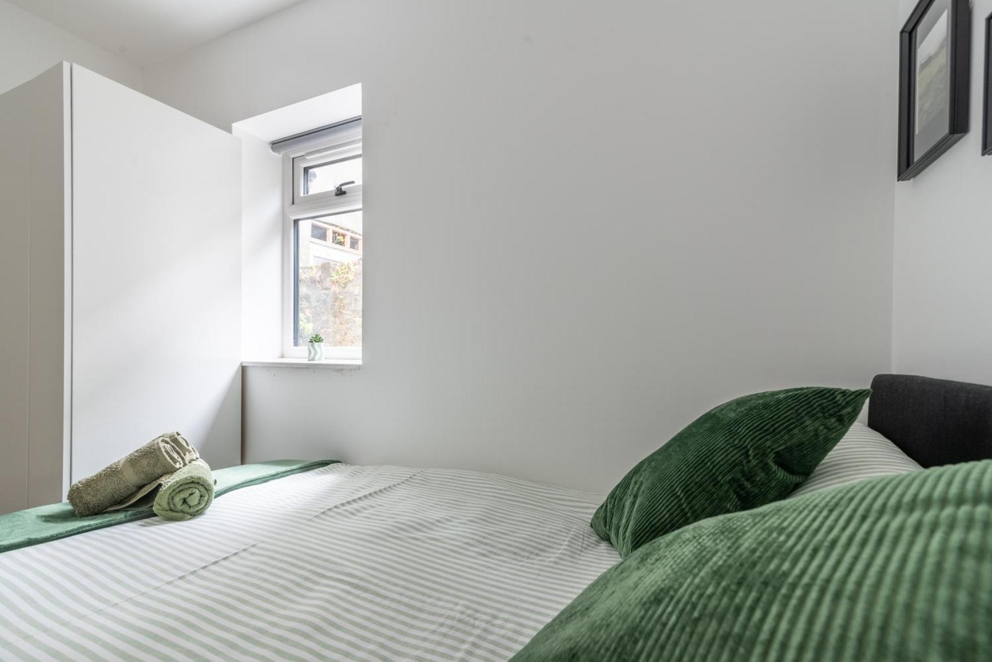 Luxury In Centre Apartment *