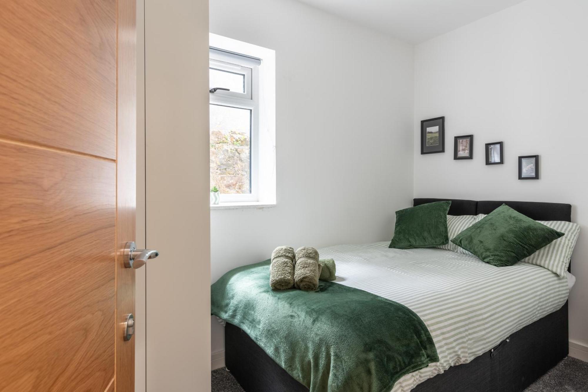 Luxury In Centre Apartment *