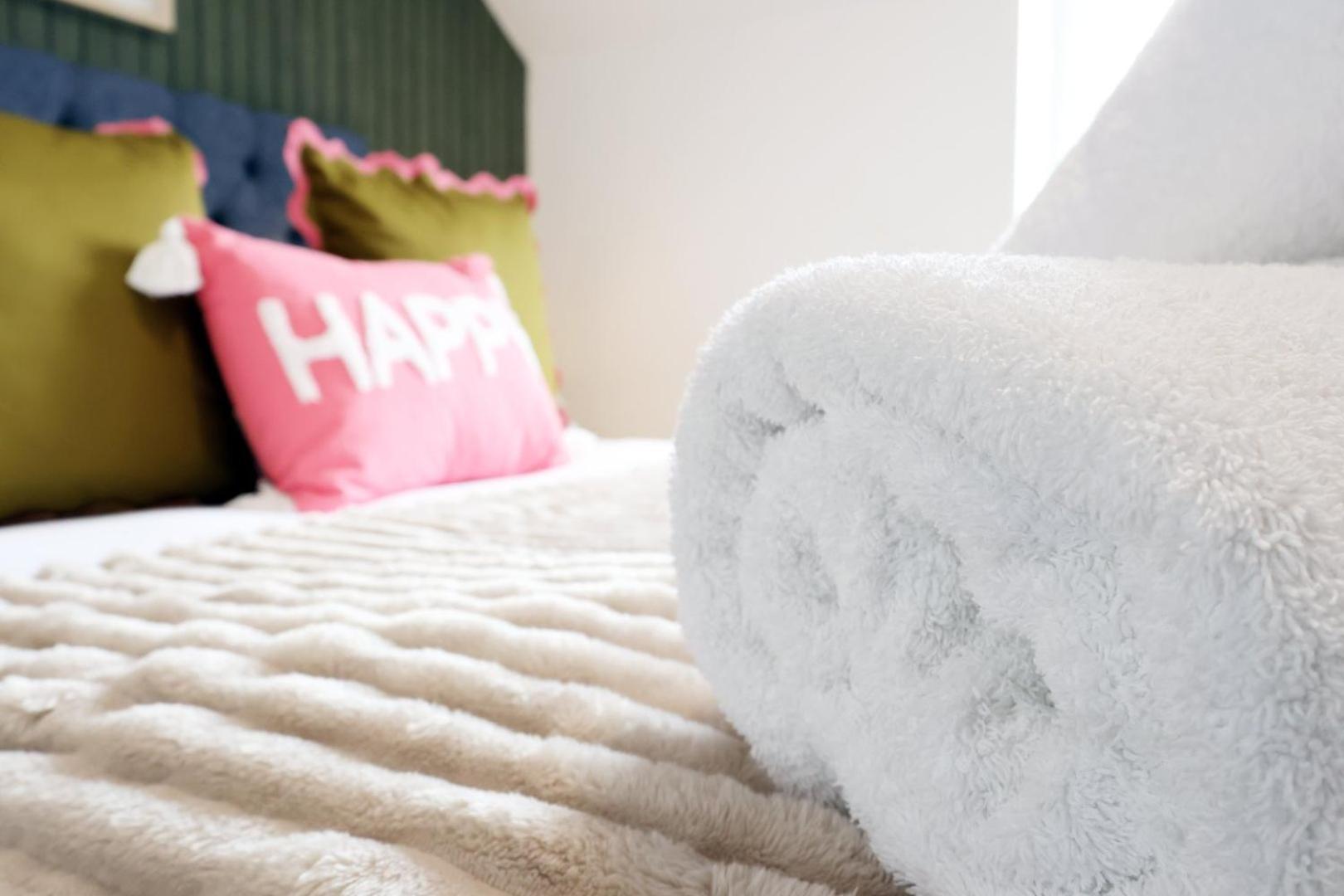 Apartment Cohost Partners | Smart Tv | 5 Min | Parking *