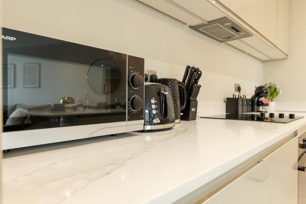 Elegant Centre 2 Bedroom With Free Parking