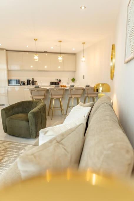 Apartment Elegant Centre 2 Bedroom With Free Parking Cardiff