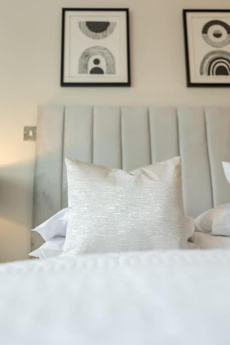 Elegant Centre 2 Bedroom With Free Parking * Cardiff
