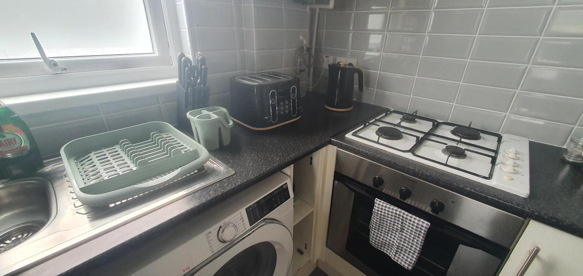 The Opal - 2 Bedroom With Wifi And On-street Parking - 10 Mins From City Centre & City Stadium Apartment Cardiff
