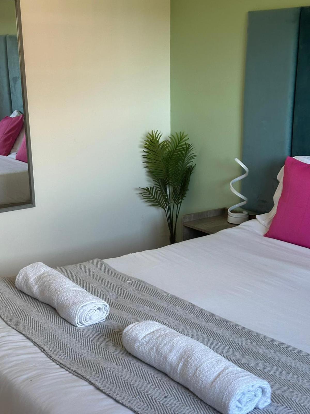 Holiday home Cosy, Conveniently Located House By Dwell Haven - Close To Centre *
