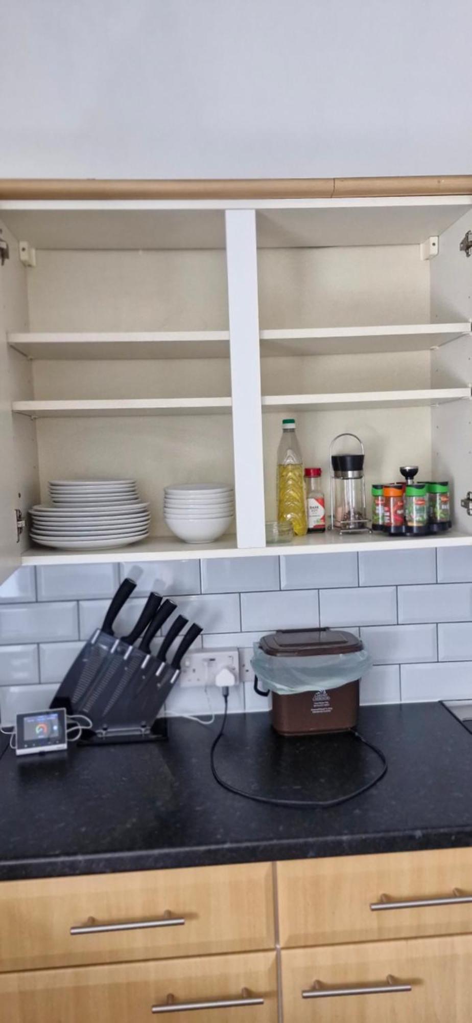 Large Three Bedroom With Roof Terrace Near Centre * Cardiff