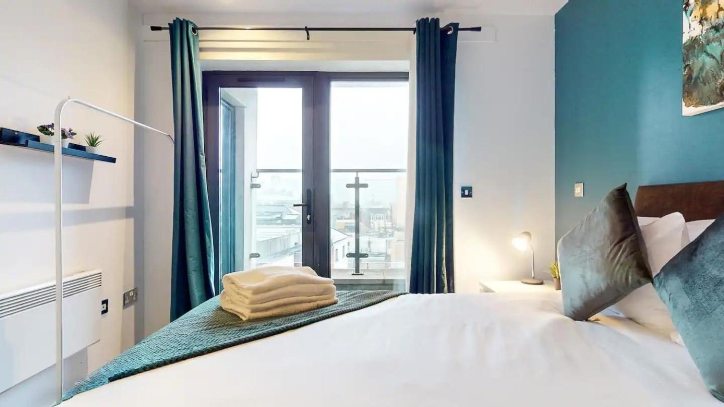 Lux Penthouse W/roof Terrace Apartment Cardiff
