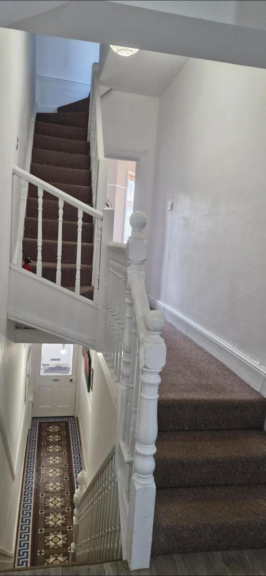 Large Three Bedroom With Roof Terrace Near Centre Apartment Cardiff
