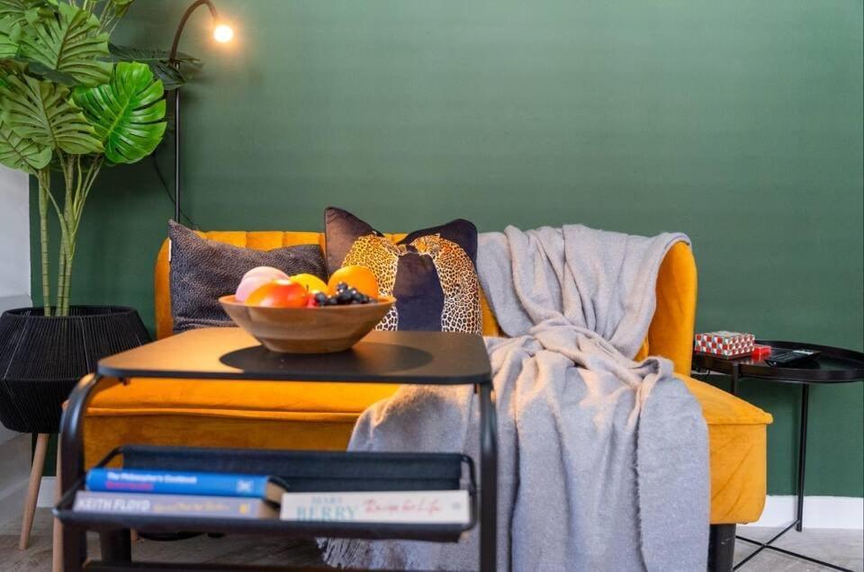 Stylish Apartment *