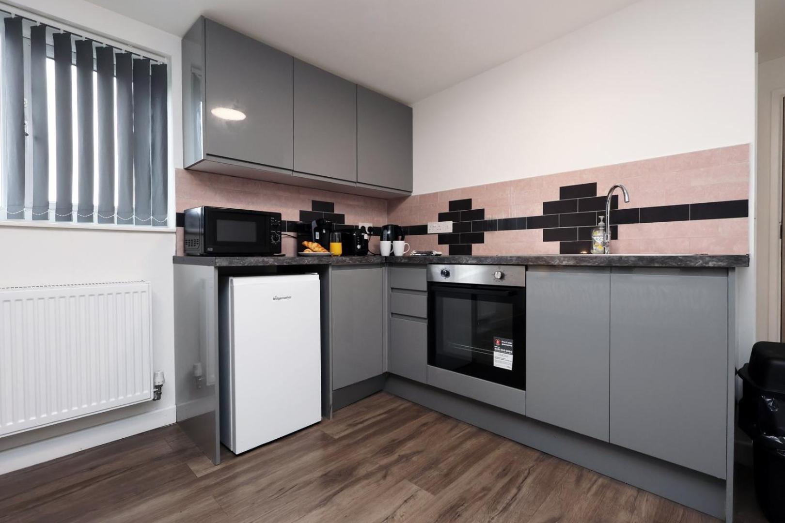 Apartment Cohost Partners | Smart Tv | 5 Min | Parking *